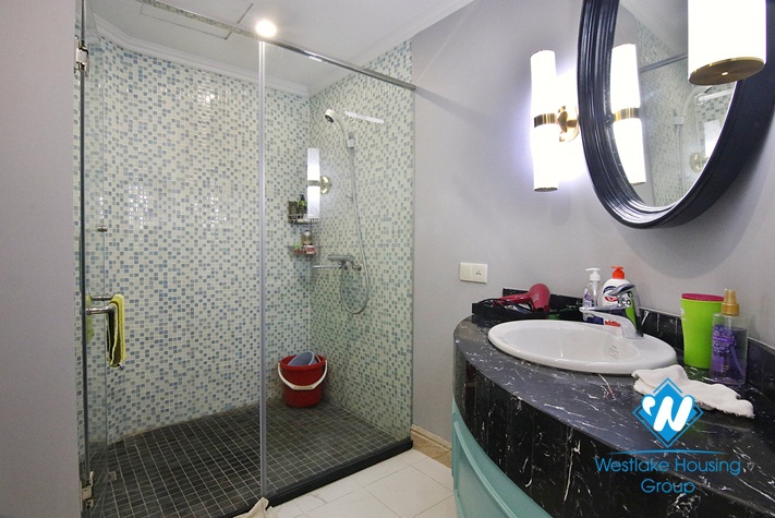 Modern apartment with 3 bedroom apartment for rent in Aqual Center Building 